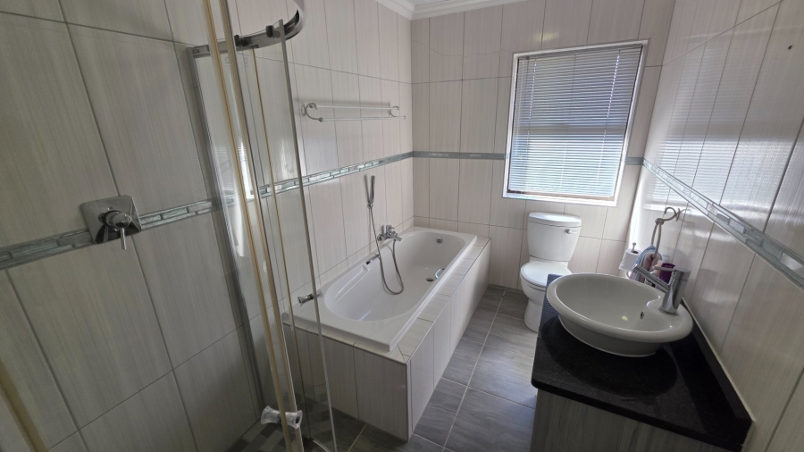 3 Bedroom Property for Sale in Seemeeu Park Western Cape